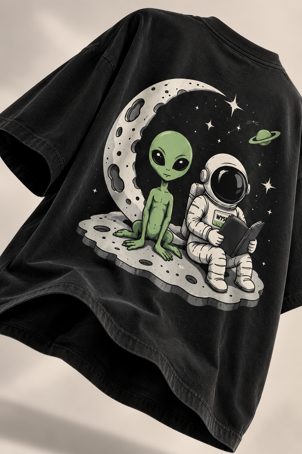 Alien Bestie - WYSE Oversized Tee