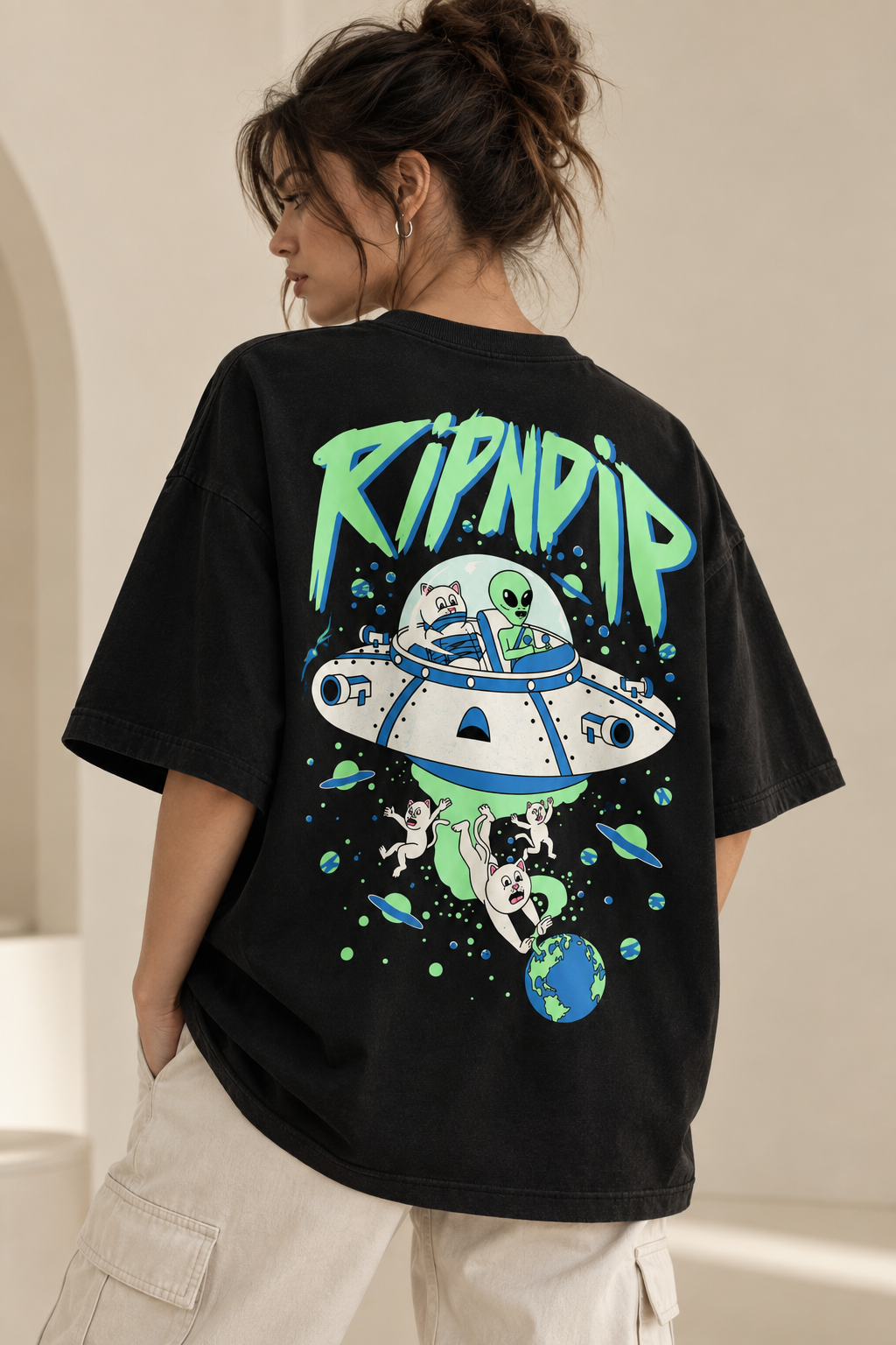 Alien UFO - WYSE Oversized Tee
